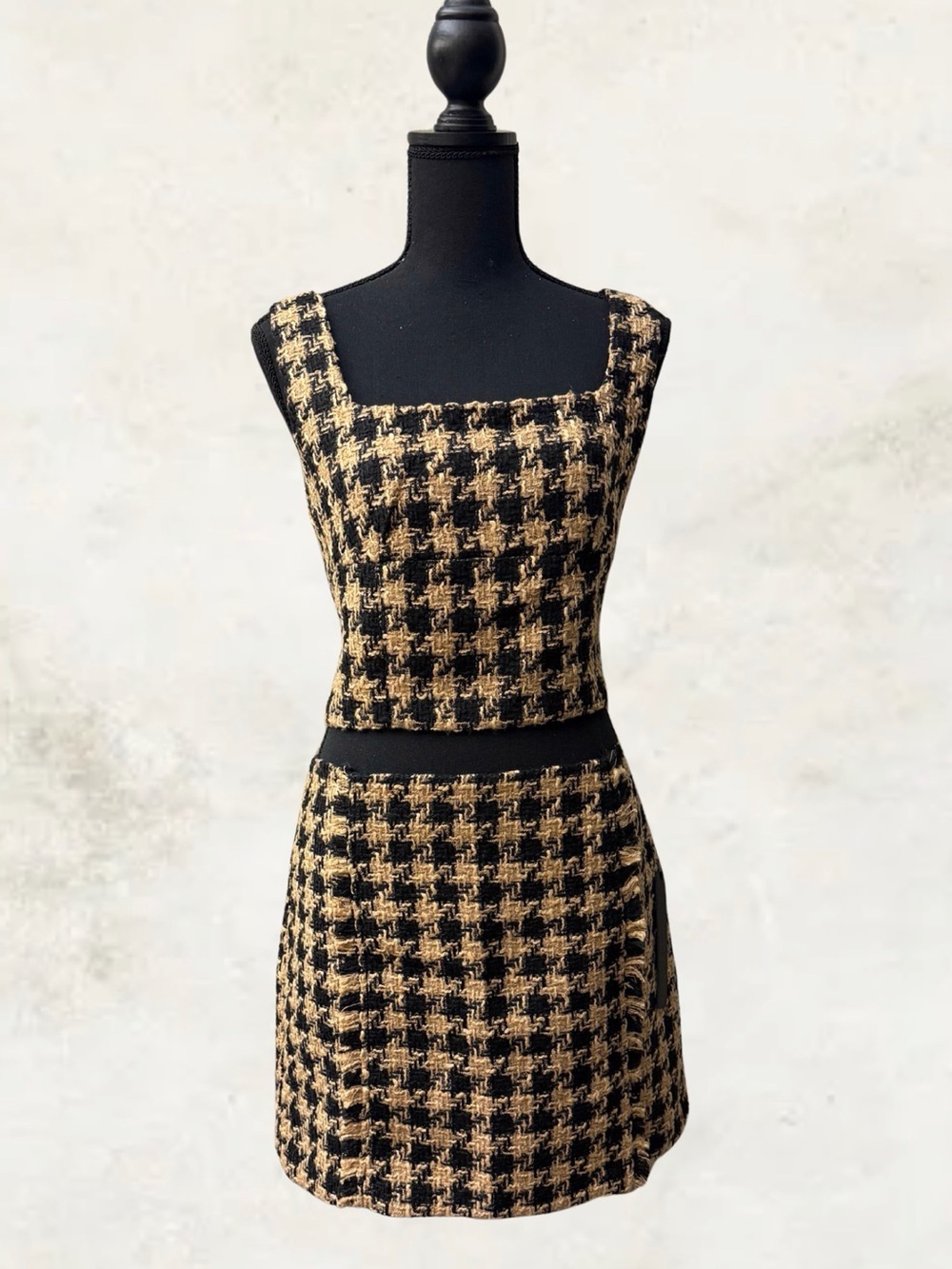 House of Harlow 1960 Black and Tan Houndstooth Tweed Skirt Set